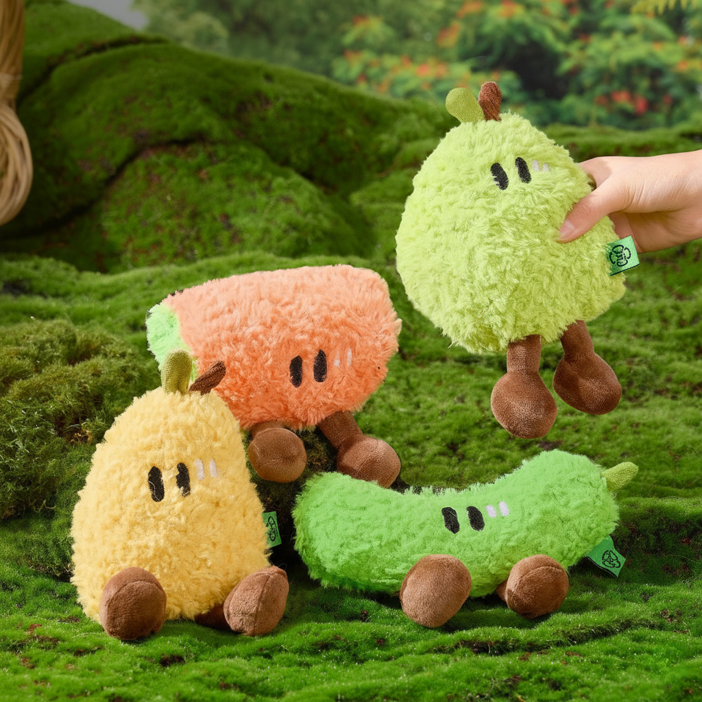 PawLabs™ FruityCrunch Plush Toy צעצוע פרווה אינטראקטיבי מסדרת הפירות – צפצפה ונייר מרשרש לגירוי חושי