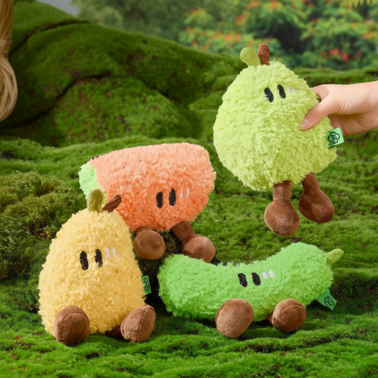 PawLabs™ FruityCrunch Plush Toy צעצוע פרווה אינטראקטיבי מסדרת הפירות – צפצפה ונייר מרשרש לגירוי חושי
